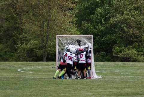 Youth lacrosse action on the field at Community Park (23)